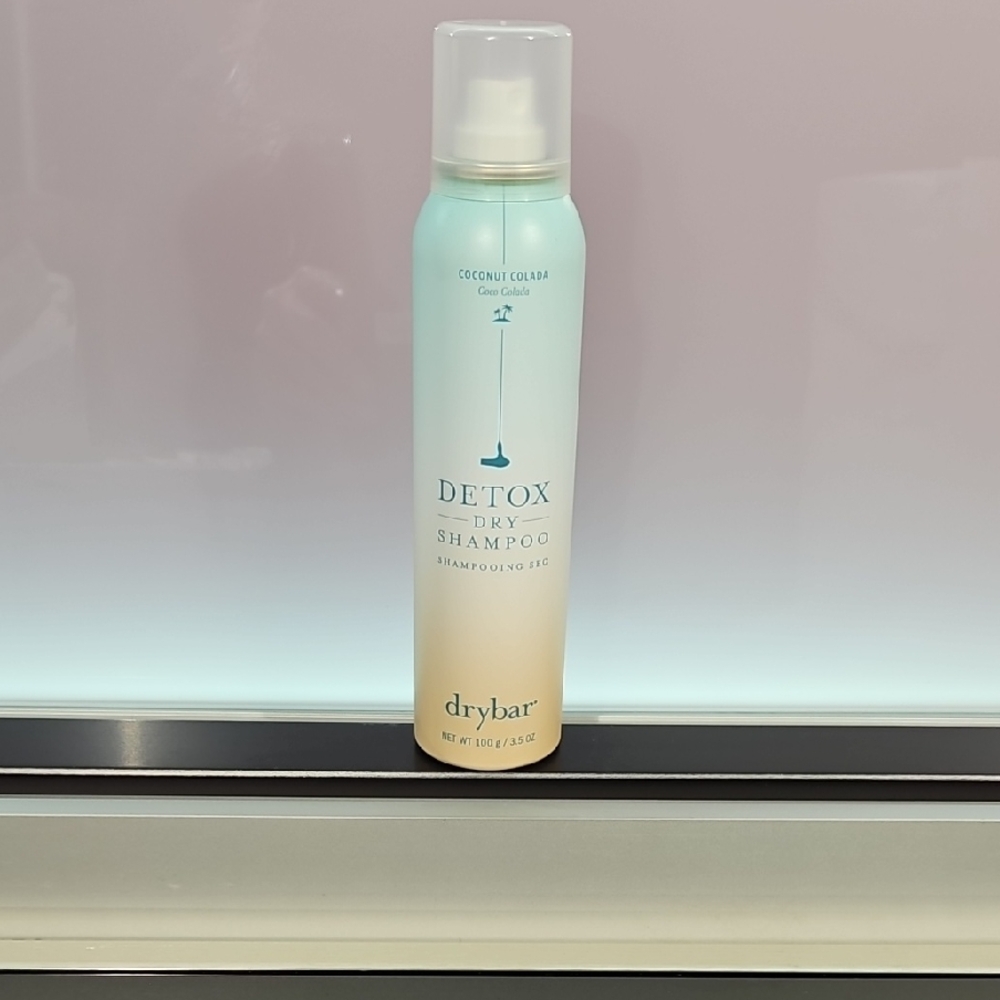 Drybar Detox Dry Shampoo Spray in Mint Blue and Cream Gradient